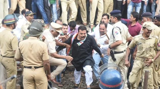 Congress leader Sanjay Nirupam protests against increasing fuel price, at Andheri station in Mumbai.(Satyabrata Tripathy/HT Photo)