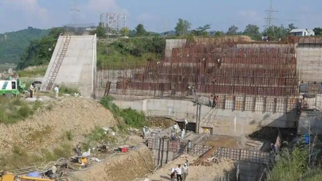 On Saturday, Punjab and J&K governments signed an agreement to complete the ₹2,794-crore project in three years. (HT Photo) On Saturday, Punjab and J&K governments signed an agreement to complete the ₹2,794-crore project in three years. (HT Photo)