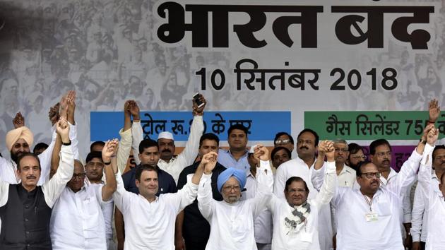 Former Prime Minister Manmohan Singh on Monday urged all opposition parties to shed their differences and move to save sovereignty and democracy in the country as he attacked the Narendra Modi-led government for “crossing the limit.” Singh was speaking during a protest rally at the Ramlila ground in New Delhi against rising fuel prices organised by the Congress and joined by various opposition parties. (Sonu Mehta / HT Photo) Former Prime Minister Manmohan Singh on Monday urged all opposition parties to shed their differences and move to save sovereignty and democracy in the country as he attacked the Narendra Modi-led government for “crossing the limit.” Singh was speaking during a protest rally at the Ramlila ground in New Delhi against rising fuel prices organised by the Congress and joined by various opposition parties. (Sonu Mehta / HT Photo)