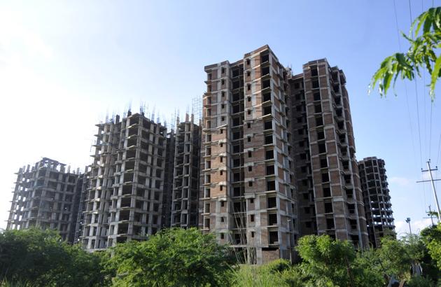 The court posted the batch of petitions including the one filed by Unitech Ltd and the plot buyers’ association for hearing on September 18. (Sunil Ghosh / Hindustan Times) The court posted the batch of petitions including the one filed by Unitech Ltd and the plot buyers’ association for hearing on September 18. (Sunil Ghosh / Hindustan Times)