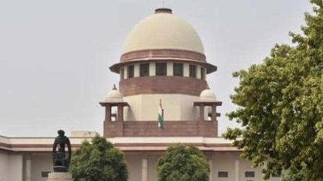 The Supreme Court on Tuesday refused to interfere with the Jammu and Kashmir government’s move to appoint an acting director general of police (DGP) without hearing attorney general KK Venugopal’s views on the issue.(Ht File PHOTO) The Supreme Court on Tuesday refused to interfere with the Jammu and Kashmir government’s move to appoint an acting director general of police (DGP) without hearing attorney general KK Venugopal’s views on the issue.(Ht File PHOTO)