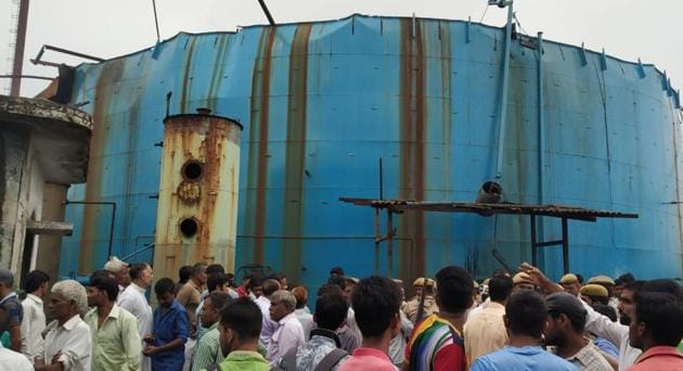 Six people died and several others were injured in a gas tanker blast at a factory in Uttar Pradesh’s Bijnor.(Chandan Kumar/HT Photo)