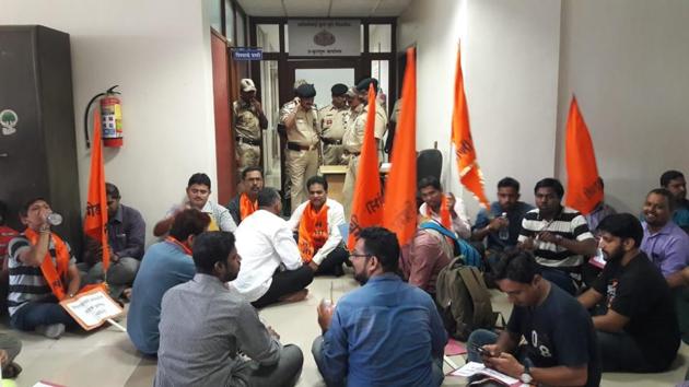 Sinhgad Technical Education faculty, along with members of Marathi outfit Sambhaji Brigade, staged a protest on the Savitribai Phule Pune University campus on Tuesday. (HT PHOTO) Sinhgad Technical Education faculty, along with members of Marathi outfit Sambhaji Brigade, staged a protest on the Savitribai Phule Pune University campus on Tuesday. (HT PHOTO)