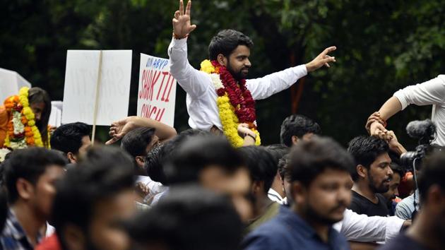 ABVP’s presidential candidate Ankiv Baisoya campaigns for DUSU elections.(Amal KS /HT Photo) ABVP’s presidential candidate Ankiv Baisoya campaigns for DUSU elections.(Amal KS /HT Photo)