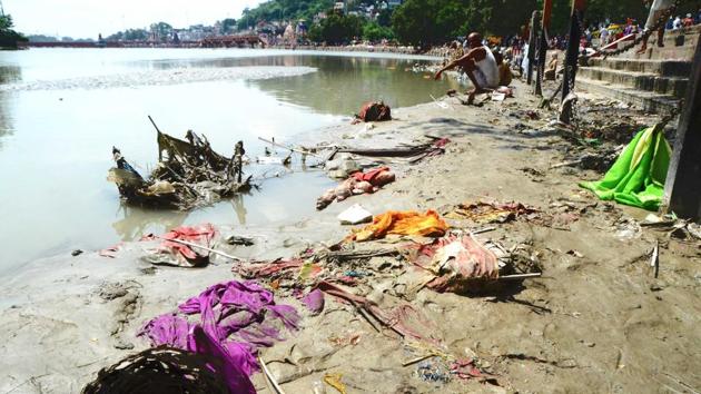 The Uttarakhand high court also directed the Nagar Nigam to install more CCTV cameras to ensure that ghats are not littered. (HT/Picture for representation) The Uttarakhand high court also directed the Nagar Nigam to install more CCTV cameras to ensure that ghats are not littered. (HT/Picture for representation)