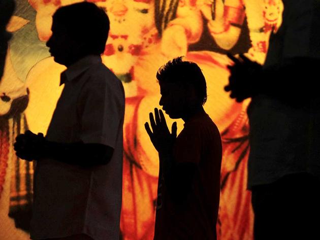 Tamil Hindu devotees at a temple in Colombo, Sri Lanka. (AP File Photo) Tamil Hindu devotees at a temple in Colombo, Sri Lanka. (AP File Photo)