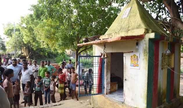 The temple where the body of Anirudh Yadav was found in Utwan village of Barabanki district. (Subhankar Chakraborty/HT Photo) The temple where the body of Anirudh Yadav was found in Utwan village of Barabanki district. (Subhankar Chakraborty/HT Photo)