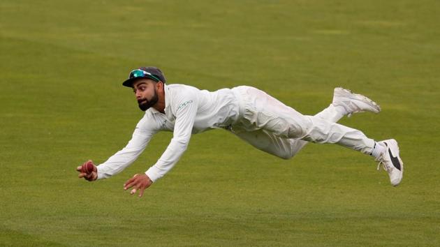 Virat Kohli drops a catch from England’s Alastair Cook during the fifth test match at Oval in London, England on September 09, 2018. (Paul Childs / REUTERS) 