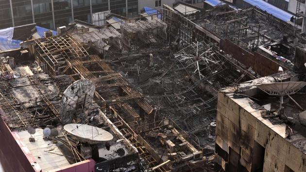 At least 14 people were killed in the fire that broke out at two roof-top restaurants in Kamala Mills Compound, Mumbai, on December 29 , 2017.(Anshuman Poyrekar/HT FilePhoto)