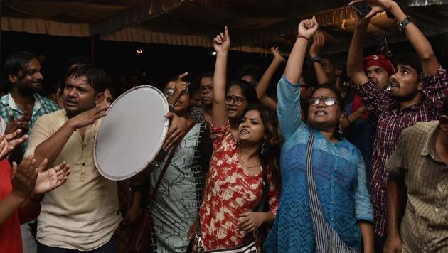 AISA supporter shouts slogans during an open debate of President candidates for the upcoming JNU student elections at the campus in New Delhi.(HT File Photo)