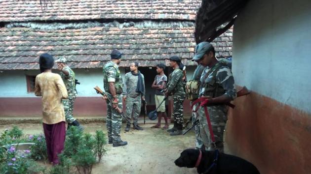 Security forces at Patamda village in West Singhbhum, Jharkhand, on Wednesday. (Manoj Kumar / HT Photo) Security forces at Patamda village in West Singhbhum, Jharkhand, on Wednesday. (Manoj Kumar / HT Photo)