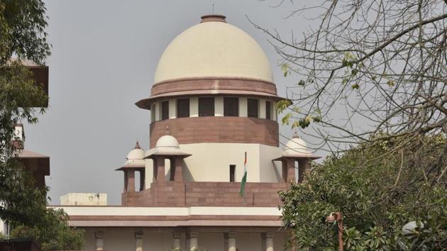 The Supreme Court on Friday restored the powers of the police to act on complaints of dowry harassment under Section 498A of the Indian Penal Code. A bench of Chief Justice Dipak Misra, Justice AM Khanwilkar and Justice DY Chandrachud struck down the family welfare committee that was set-up by an earlier direction to scrutinise the complaints of dowry harassment before the police could act on them. (Sonu Mehta / HT Archive) The Supreme Court on Friday restored the powers of the police to act on complaints of dowry harassment under Section 498A of the Indian Penal Code. A bench of Chief Justice Dipak Misra, Justice AM Khanwilkar and Justice DY Chandrachud struck down the family welfare committee that was set-up by an earlier direction to scrutinise the complaints of dowry harassment before the police could act on them. (Sonu Mehta / HT Archive)