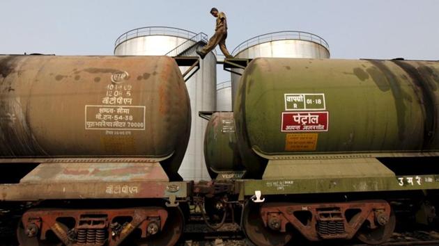 Indian refiners will cut their monthly crude loadings from Iran for September and October by nearly half from earlier this year as New Delhi works to win waivers on the oil export sanctions Washington plans to reimpose on Tehran in November. India’s loadings from Iran for this month and next will drop to less than 12 million barrels each, after purchases over April-August had been boosted anticipating reductions. (Rupak De Chowdhuri / REUTERS File) Indian refiners will cut their monthly crude loadings from Iran for September and October by nearly half from earlier this year as New Delhi works to win waivers on the oil export sanctions Washington plans to reimpose on Tehran in November. India’s loadings from Iran for this month and next will drop to less than 12 million barrels each, after purchases over April-August had been boosted anticipating reductions. (Rupak De Chowdhuri / REUTERS File)