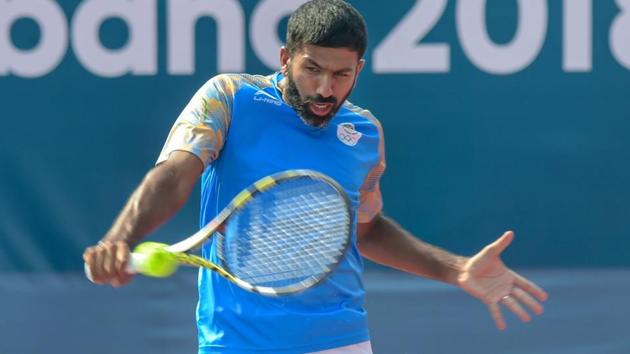 Rohan Bopanna and Saketh Myneni lost the do-or-die doubles rubber against Serbia.(PTI)