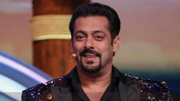 Bigg Boss 12 launch live updates: Salman Khan introduces Sreesanth, Nehaa Pendse, Anup Jalota and other contestants.