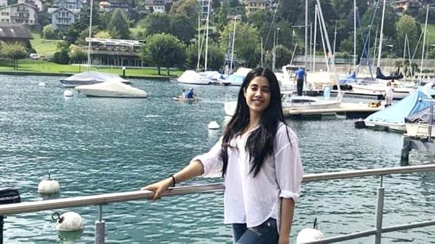 Janhvi Kapoor is spending some time relaxing by the Alps in Switzerland. (Instagram)