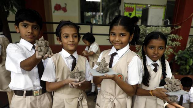 Authorities in Kashmir on Saturday suspended the recognition of two prominent private schools in Srinagar for “exorbitant fee hike and non-compliance of orders” from the Department of School Education. (HT file) Authorities in Kashmir on Saturday suspended the recognition of two prominent private schools in Srinagar for “exorbitant fee hike and non-compliance of orders” from the Department of School Education. (HT file)