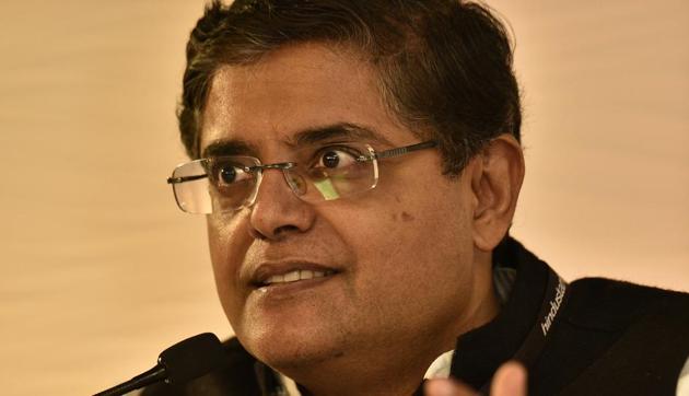 The Chilika Development Authority had lodged a case with police on Monday over allegations that a chopper reportedly piloted by Baijayant Panda on September 15 flew very low over the Chilika lake, a “No Fly Zone”.(HT File Photo)