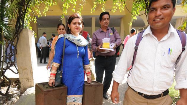 The election schedule was announced by the state election commission on August 29. The filing of nominations for 22 zila parishads and 150 panchayat samitis was conducted from September 4 to 7. The counting will take place on September 22. (Pardeep Pandit/HT ) 