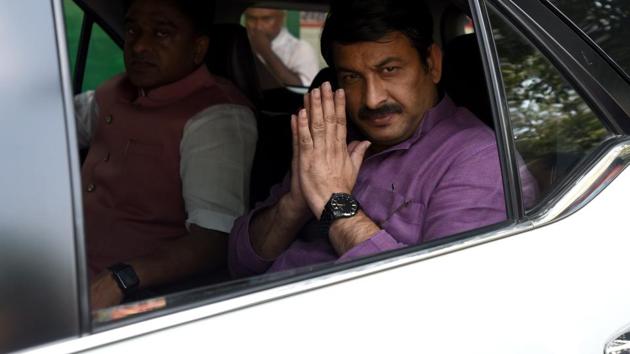 Police on Tuesday registered a First Information Report (FIR) against Delhi Bharatiya Janata Party chief Manoj Tiwari for illegally breaking the lock of a sealed house. Tiwari had said on Sunday that with his action, he has started a movement against the ‘pick-and-choose’ sealing in the national capital. (Amal KS / HT Photo) Police on Tuesday registered a First Information Report (FIR) against Delhi Bharatiya Janata Party chief Manoj Tiwari for illegally breaking the lock of a sealed house. Tiwari had said on Sunday that with his action, he has started a movement against the ‘pick-and-choose’ sealing in the national capital. (Amal KS / HT Photo)