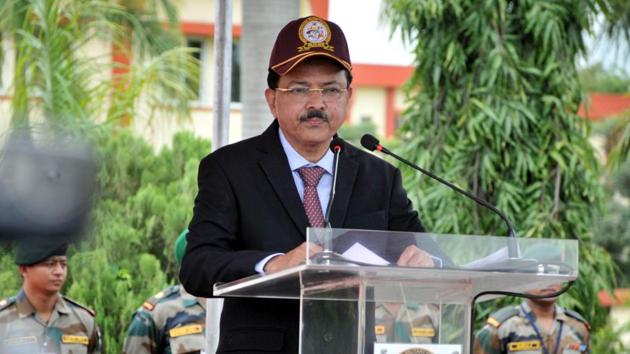 Minister of state for defence, Subhash Bhamre(centre), was the chief guest of the validation exercise of Bimstec Milex 2018 in Pune. (HT photo) 