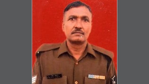 Head constable Narender Kumar from Sonepat, Haryana, was killed by Pakistan Rangers in Ramgarh sub-sector of Samba district on Tuesday, details of how he died emerged on Wednesday.(HT photo)