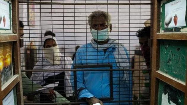 Patients suffering from breathing problems and tuberculosis are admitted for treatment at the Murari Lal Chest Hospital in Kanpur.(AFP File Photo)