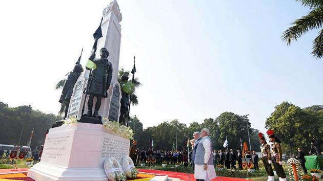 Prime Minister Narendra Modi and his Israeli counterpart Benjamin Netanyahu attend a solemn ceremony at the Teen Murti Memorial in New Delhi to mark the formal renaming of Teen Murti Chowk as Teen Murti Haifa Chowk(PTI)