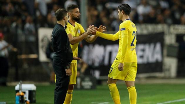 Soccer Football - Europa League - Group Stage - Group L - PAOK Salonika v Chelsea - Toumba Stadium, Thessaloniki, Greece - September 20, 2018 Chelsea's Olivier Giroud comes on as a substitute to replace Alvaro Morata(REUTERS) Soccer Football - Europa League - Group Stage - Group L - PAOK Salonika v Chelsea - Toumba Stadium, Thessaloniki, Greece - September 20, 2018 Chelsea's Olivier Giroud comes on as a substitute to replace Alvaro Morata(REUTERS)