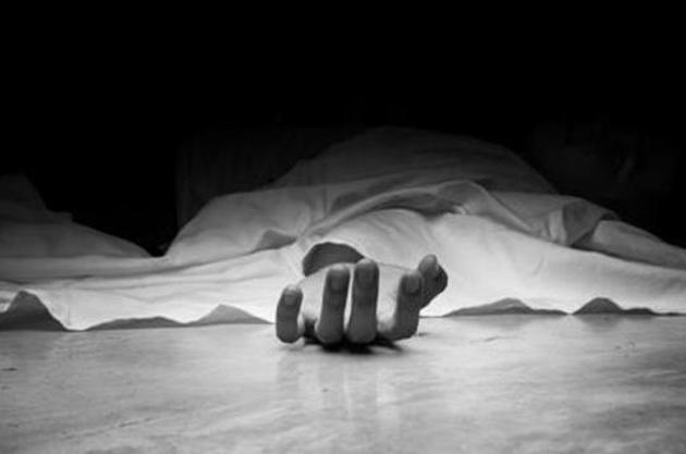 The dead man's body. Focus on hand(Getty Images/iStockphoto)