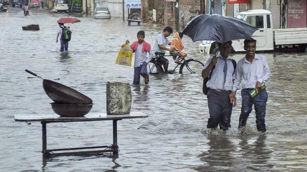As per information received from the ministry of earth sciences, the state is likely to experience widespread rain from late Saturday to Monday, a government spokesman said. (HT Photo) As per information received from the ministry of earth sciences, the state is likely to experience widespread rain from late Saturday to Monday, a government spokesman said. (HT Photo)
