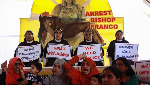 Nuns and supporters protest against former bishop Franco Mulakkal, who is accused of raping a nun, in Kochi.(AFP File Photo)