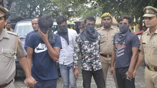 The arrested were identified as Pawan Kumar, Karan Sharma, Sanjay Pati and Vivek alias Bhurri from Rana Chowk in Khoda.(Sakib Ali /Hindustan Times)