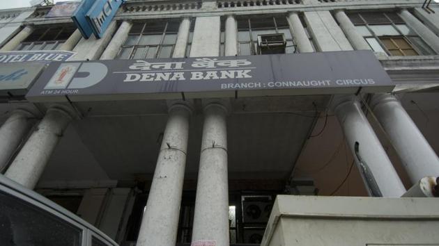 The board of state-run Dena Bank Monday approved its merger with Bank of Baroda along with another state-run lender Vijaya Bank.(HT Photo)