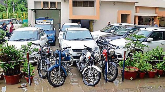 The police recovered five Brezza cars, three Swift cars, one Fortuner and one Creta, besides four Bullet motorcycles. (HT Photo) The police recovered five Brezza cars, three Swift cars, one Fortuner and one Creta, besides four Bullet motorcycles. (HT Photo)