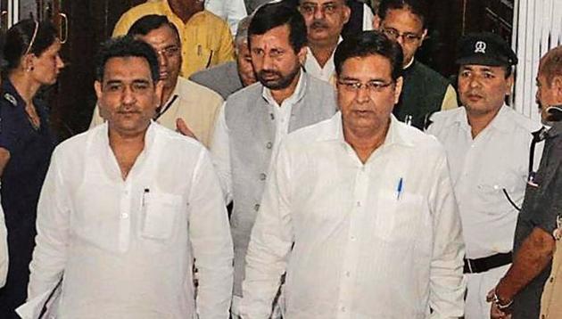 Congress MLA Pritam Singh (R) at the assembly in Dehradun on Monday. (HT Photo) Congress MLA Pritam Singh (R) at the assembly in Dehradun on Monday. (HT Photo)