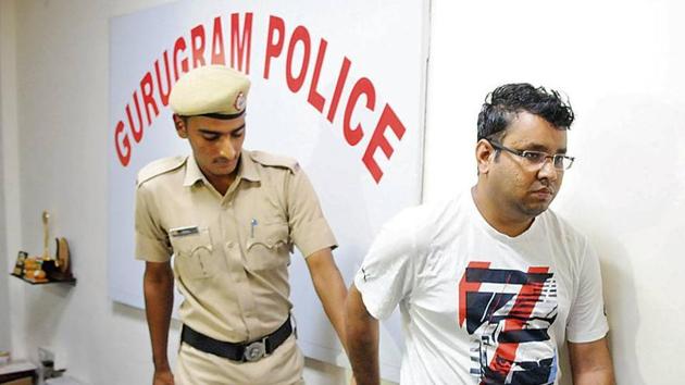 Accused Kedarnath Sagar Sharma (right), was arrested on Sunday.(HT Photo)