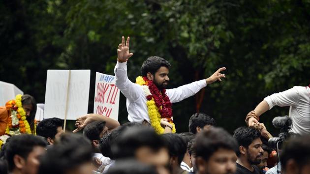 Ankiv Baisoya, a Akhil Bharatiya Vidyarthi Parishad (AVBP) candidate during the DUSU Election 2018 campaign at Arts Faculty in North Campus, Delhi University, in New Delhi. (HT File Photo) Ankiv Baisoya, a Akhil Bharatiya Vidyarthi Parishad (AVBP) candidate during the DUSU Election 2018 campaign at Arts Faculty in North Campus, Delhi University, in New Delhi. (HT File Photo)