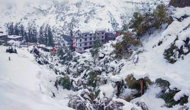 A view of the snow-covered hills at Keylong in Lahaul-Spiti district on Monday, September 24, 2018. The tribal district experienced heavy rain and snowfall.(PTI phott)