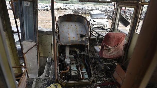 The odometer read two-lakh-twenty-six-thousand-seven-hundred-and-eighty-four kilometres. The tyres were flat. The dashboard and engine were covered in rust. Near the dashboard, under a seat, a rusted belt buckle was recovered. In December 2012, a team of police officers were posted round-the-clock to guard this white bus. (Sanchit Khanna / HT Archive) The odometer read two-lakh-twenty-six-thousand-seven-hundred-and-eighty-four kilometres. The tyres were flat. The dashboard and engine were covered in rust. Near the dashboard, under a seat, a rusted belt buckle was recovered. In December 2012, a team of police officers were posted round-the-clock to guard this white bus. (Sanchit Khanna / HT Archive)
