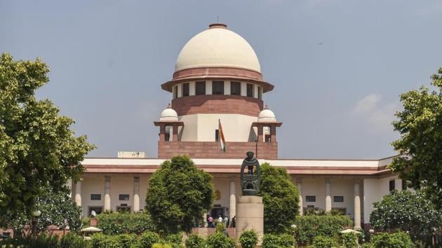 An outside view of Supreme Court in New Delhi on September 26.(AP Photo)