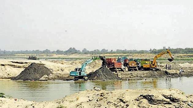 In Gautam Budh Nagar, the district level committee will no longer be able to give permissions for brick kilns and sand mining units on the floodplains of the Yamuna and Hindon. (HT File Photo) In Gautam Budh Nagar, the district level committee will no longer be able to give permissions for brick kilns and sand mining units on the floodplains of the Yamuna and Hindon. (HT File Photo)