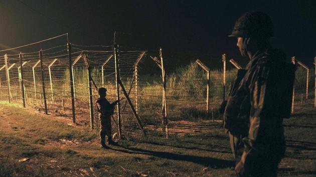 The Pakistan Rangers on Thursday handed over the body of a 53-year-old Indian farmer, who was swept away in the gushing waters of Ravi river to Pakistan, to the Border Security Force (BSF) in Attari, officials said.(HT File Photo)