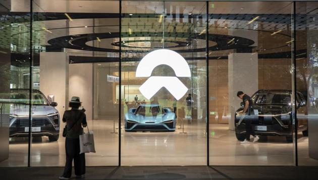 NIO electric cars inside the showroom in Shanghai, China.(Bloomberg)