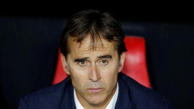 Soccer Football - La Liga Santander - Sevilla v Real Madrid - Ramon Sanchez Pizjuan, Seville, Spain - September 26, 2018. Real Madrid coach Julen Lopetegui before the match. REUTERS/Marcelo Del Pozo (REUTERS) Soccer Football - La Liga Santander - Sevilla v Real Madrid - Ramon Sanchez Pizjuan, Seville, Spain - September 26, 2018. Real Madrid coach Julen Lopetegui before the match. REUTERS/Marcelo Del Pozo (REUTERS)