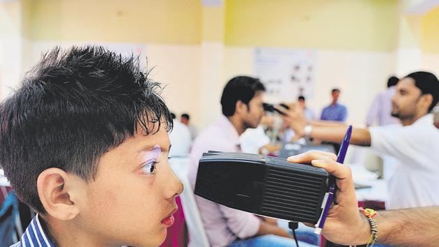 While the dissent recognises the design faults of the project, the majority sees them as implementation issues. But biometrics has been untested from the start and biometrics has been seen to fail for large number of people(PRIYANKA PARASHAR/MINT)