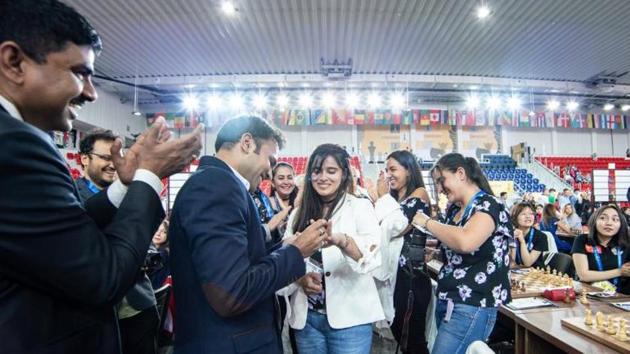 Niklesh Jain proposed Angela Lopez at the 2018 Chess Olympiad(Twitter/chess.com) Niklesh Jain proposed Angela Lopez at the 2018 Chess Olympiad(Twitter/chess.com)