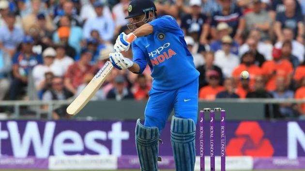 MS Dhoni should go back and play domestic cricket, says Sunil Gavaskar ...