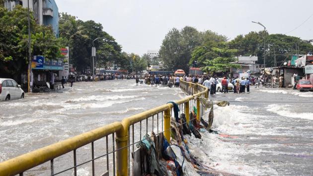 Although the irrigation department, Pune Municipal Corporation (PMC) and the political leadership were well aware of the need for repairs on the numerous cracks and leakages in the Mutha right bank canal wall, the matter was neglected over the years. (SANKET WANKHADE/HT PHOTO) Although the irrigation department, Pune Municipal Corporation (PMC) and the political leadership were well aware of the need for repairs on the numerous cracks and leakages in the Mutha right bank canal wall, the matter was neglected over the years. (SANKET WANKHADE/HT PHOTO)