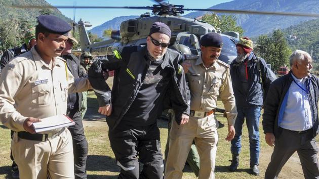 Stranded tourists being brought to Kullu after they were rescued by the Indian Air Force from snow-bound Lahaul- Spiti district of Himachal Pradesh, Wednesday, Sep 26, 2018. Rescue operations are continuing in the state. (PTI) Stranded tourists being brought to Kullu after they were rescued by the Indian Air Force from snow-bound Lahaul- Spiti district of Himachal Pradesh, Wednesday, Sep 26, 2018. Rescue operations are continuing in the state. (PTI)